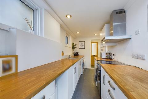 1 bedroom ground floor flat for sale - Bedford Road, Horsham RH13