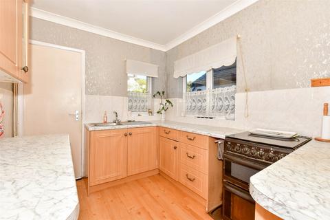 25 Glanville Road, Rochester, ME2 3EH