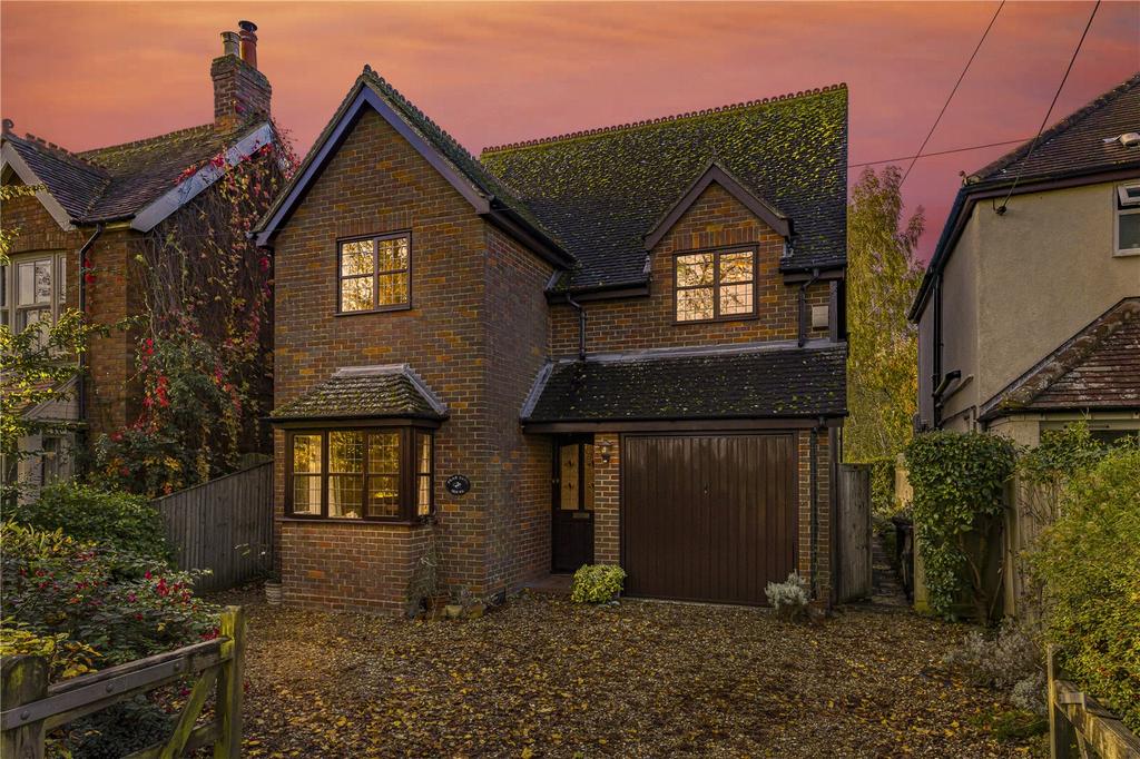 Chearsley Road, Long Crendon, Aylesbury, HP18 4 bed detached house for