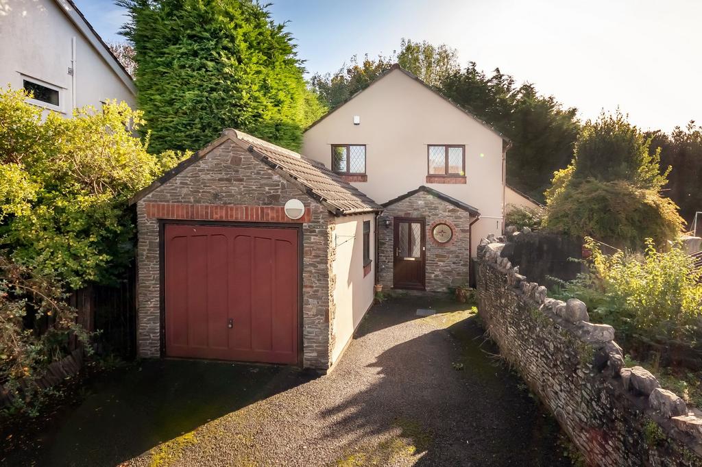 Nailsea, Bristol BS48 4 bed detached house for sale £499,950