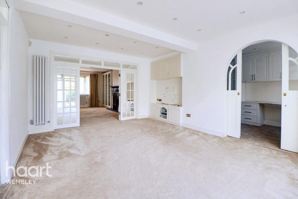 Salmon Street 5 bed detached house for sale £1,350,000