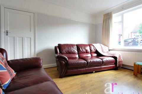 3 bedroom semi-detached house for sale - Carnarvon Avenue, Enfield, Middlesex, EN1