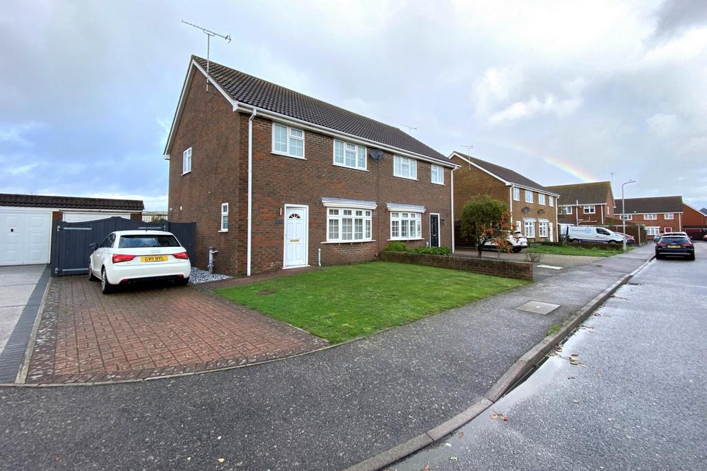Matthews Close, Deal, CT14 3 bed semidetached house for sale £365,000