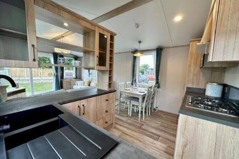 2 bedroom static caravan for sale, Waters Edge Country Park, , River Rd FY5