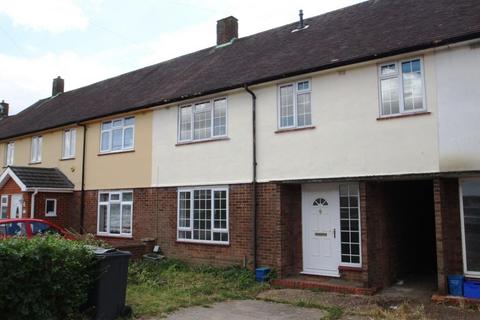 4 bedroom terraced house to rent, SouthDrift Way, Farley Hill, Luton, LU1