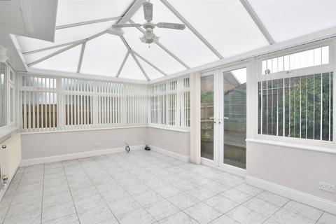 2 bedroom semi-detached bungalow for sale - Edith Avenue North, Peacehaven, East Sussex