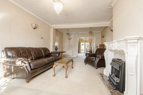 3 bedroom end of terrace house for sale, Garden Road, Walton-On-Thames, Surrey