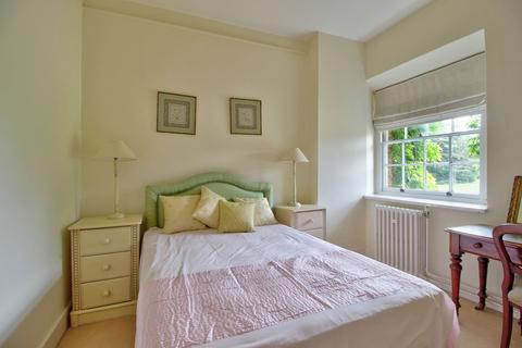 2 bedroom apartment for sale, Swallowfield, Reading RG7