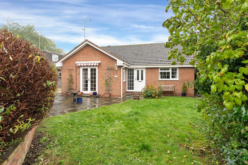 Cresswell Drive, Cottesmore 3 bed detached bungalow for sale £335,000