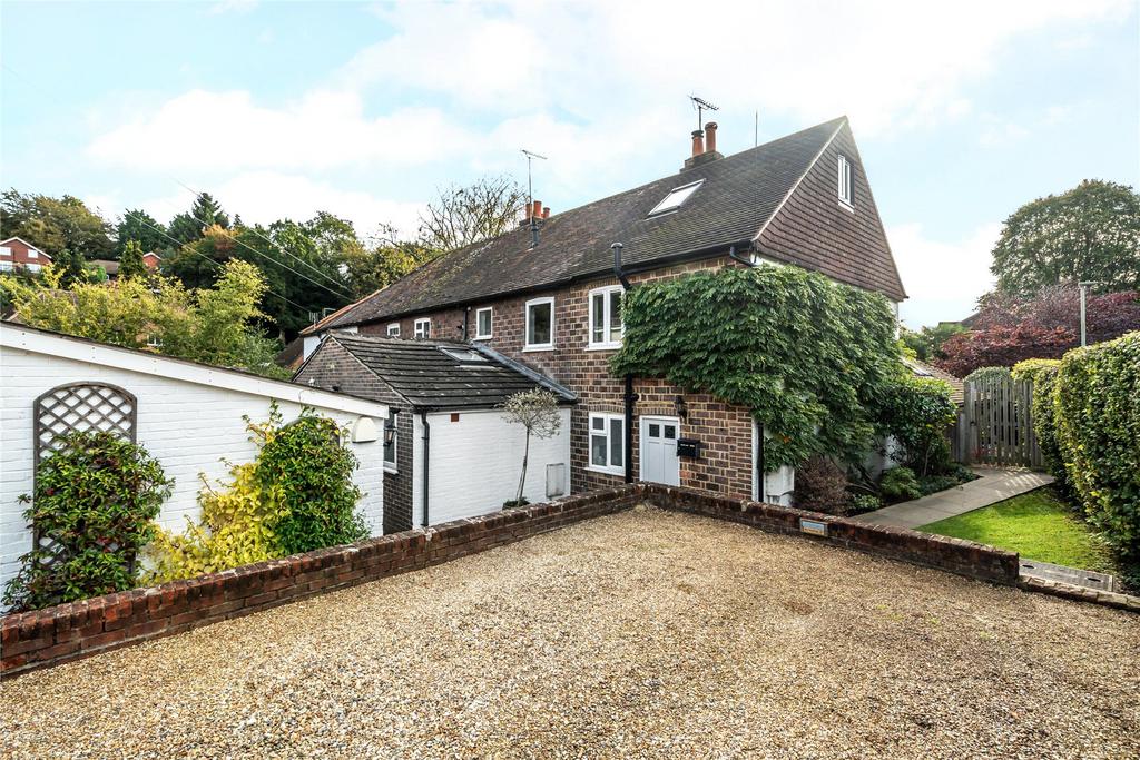 Lion Lane, Haslemere, GU27 2 bed terraced house for sale - £390,000