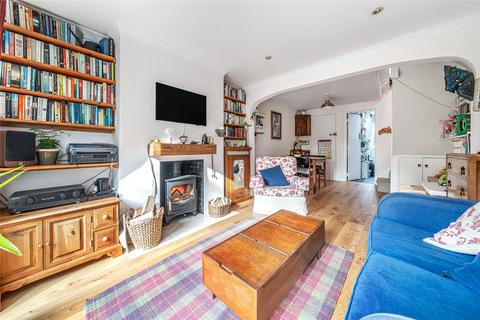 6 Lion Lane, Haslemere, GU27 1JD