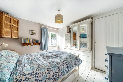 6 Lion Lane, Haslemere, GU27 1JD