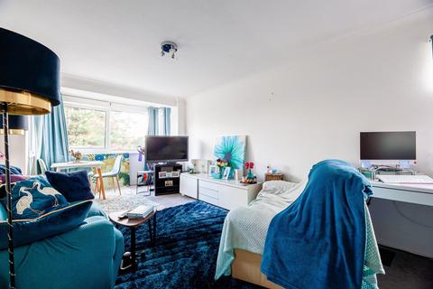 2 bedroom apartment for sale, New Wanstead, Trent Court New Wanstead, E11