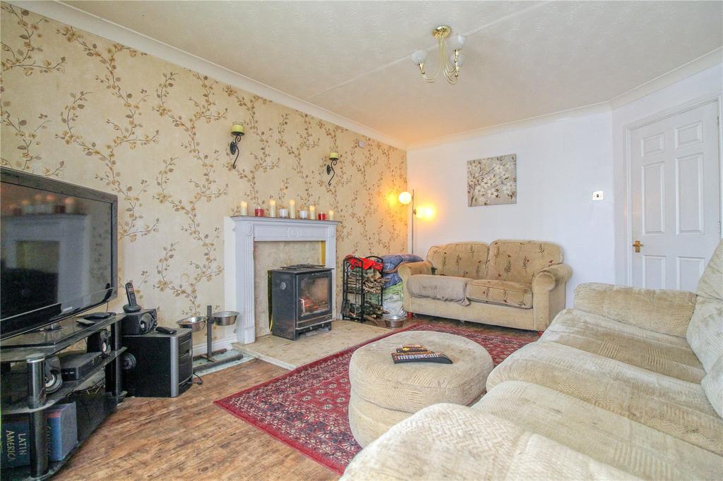 Kensington Close, Trowbridge 2 bed semi-detached house for sale - £215,000