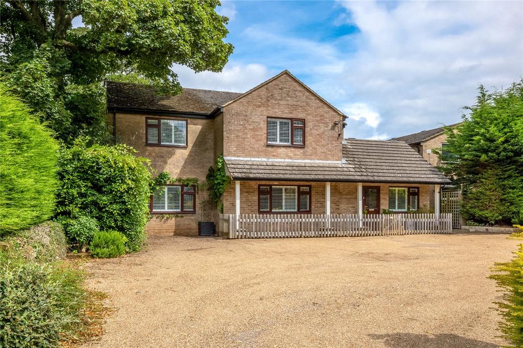 Chipping Norton, Oxfordshire OX7 5 bed detached house for sale £895,000