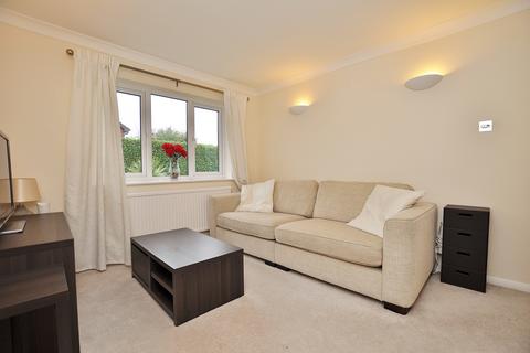 1 bedroom end of terrace house to rent, Tychbourne Drive, Guildford, Surrey, GU4