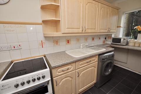 1 bedroom end of terrace house to rent, Tychbourne Drive, Guildford, Surrey, GU4