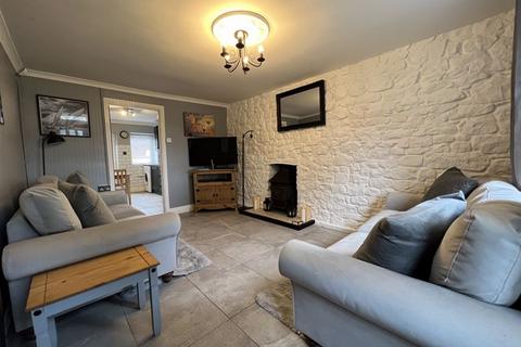 4 Heol Twrch, Lower Cwmtwrch, Swansea, SA9 2TD