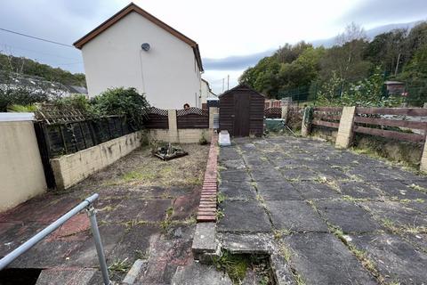 4 Heol Twrch, Lower Cwmtwrch, Swansea, SA9 2TD