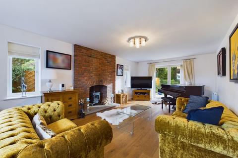 4 bedroom detached house for sale, Granary Lodge, Granary Row, Tattershall