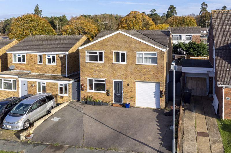 Rocks Park Road Uckfield 4 Bed Detached House For Sale £550 000