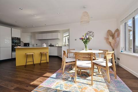 31 Caldwell Road, West Kilbride, KA23 9LF