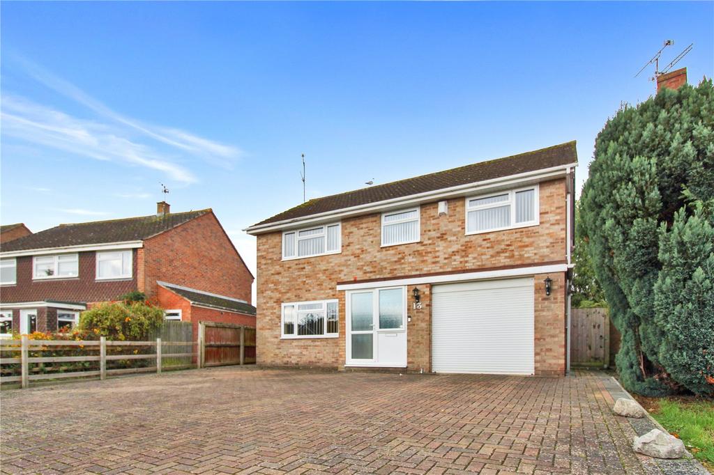 Dovetrees, Covingham, Swindon, Wiltshire, SN3 4 bed detached house for