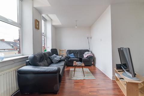 3 bedroom apartment to rent, 23 Grosvenor House, Newcastle Upon Tyne NE2