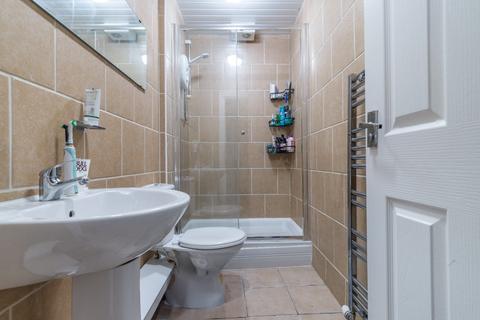 3 bedroom apartment to rent, 23 Grosvenor House, Newcastle Upon Tyne NE2