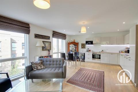2 bedroom flat for sale - Adenmore Road, Catford, London, SE6