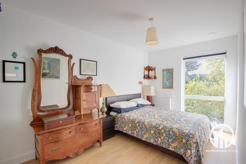 2 bedroom flat for sale - Adenmore Road, Catford, London, SE6