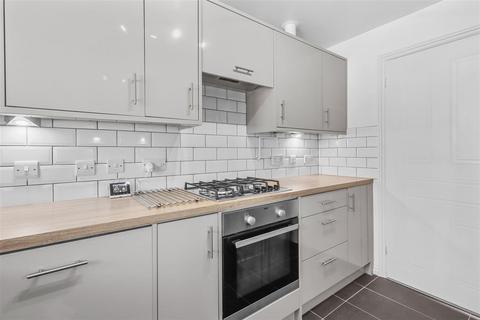 27 Anderson Close, Newhaven, BN9 9XY