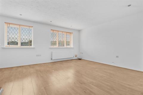 27 Anderson Close, Newhaven, BN9 9XY