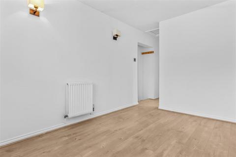 27 Anderson Close, Newhaven, BN9 9XY