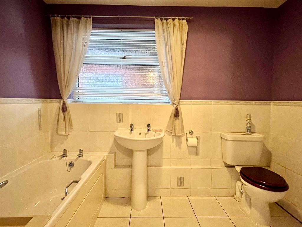 Ensuite.jpg