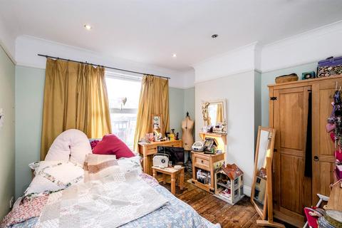 22 Chivers Road, London, E4 9TD