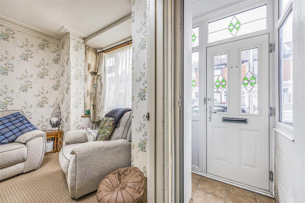 Chesterfield Road, Portsmouth PO3 3 bed terraced house for sale £240,000
