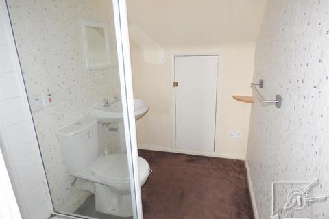 16 Cerne Road, Gravesend, DA12 4BW