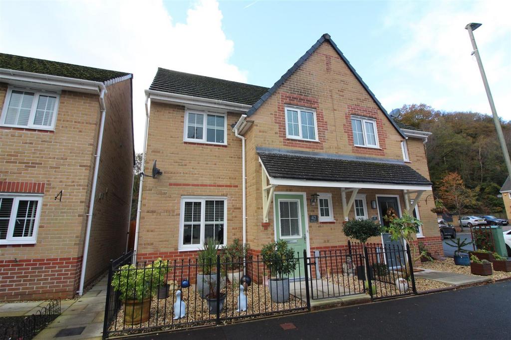 MillRace, Newport NP11 3 bed semidetached house for sale £230,000