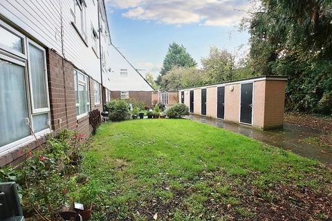1 Cressall Close, Leatherhead, KT22 7DZ