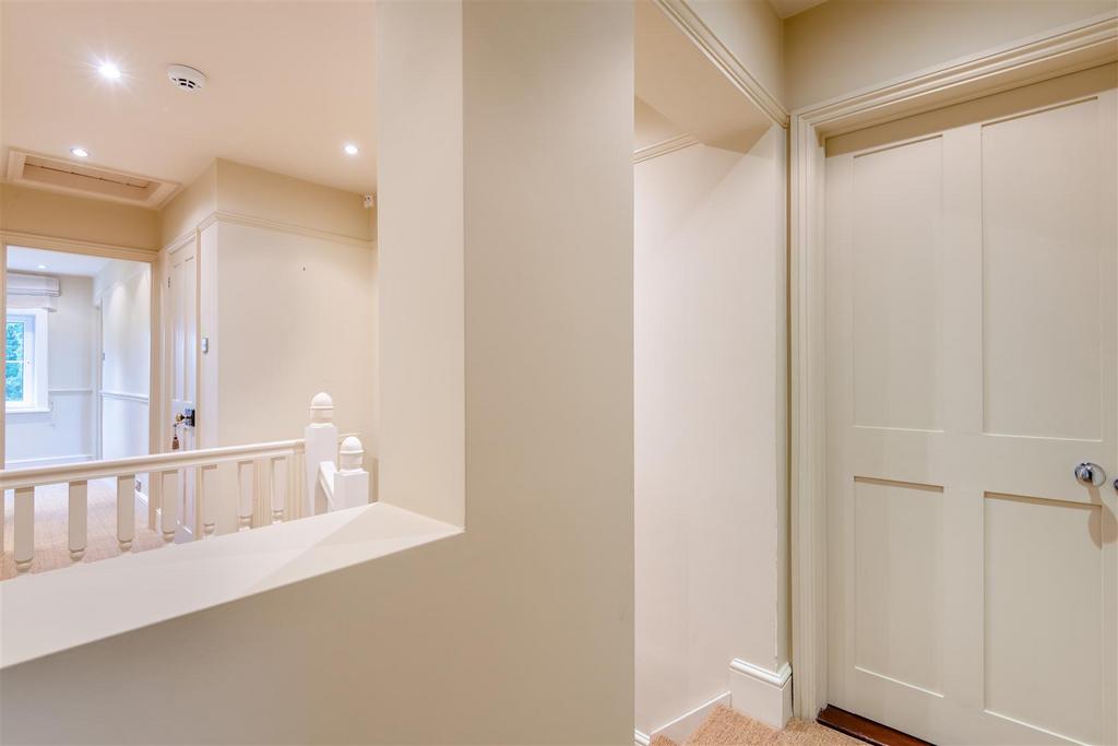 8572862-interior37.jpg