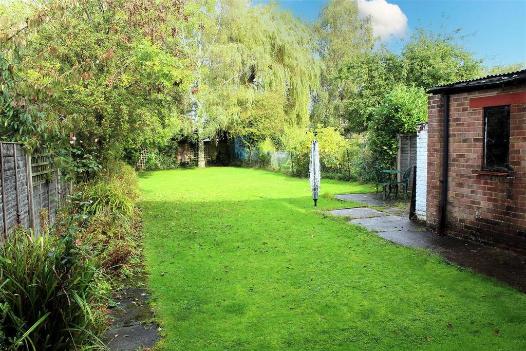 The Walk, Potters Bar EN6 3 bed semidetached house for sale £799,950
