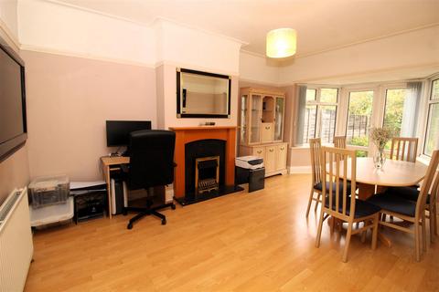 3 bedroom semi-detached house for sale, The Walk, Potters Bar EN6