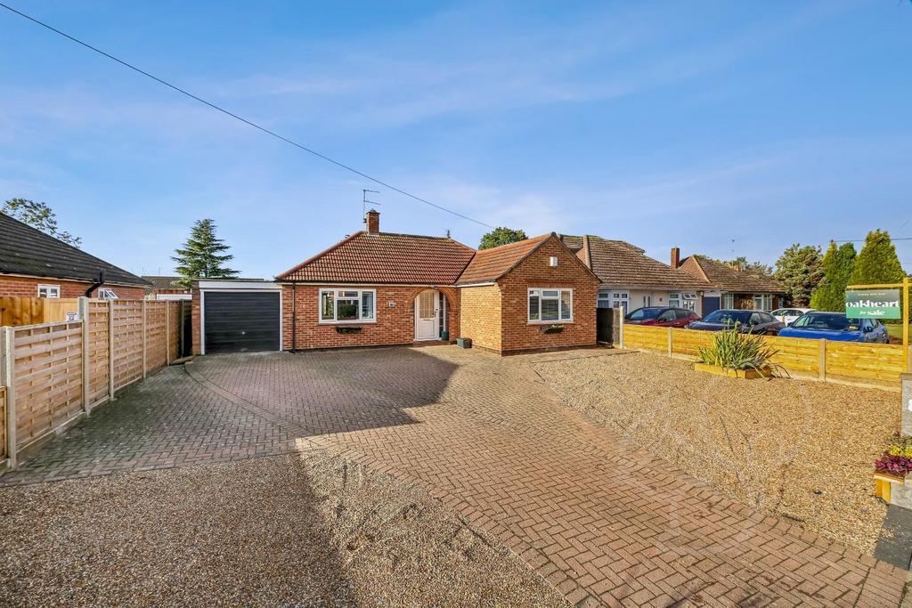 St. Johns Road, Colchester 3 bed detached bungalow £400,000