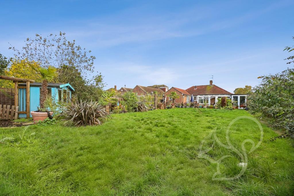 St. Johns Road, Colchester 3 bed detached bungalow £400,000