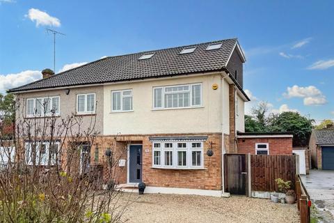 8 Marks Close, Ingatestone, CM4 9AR