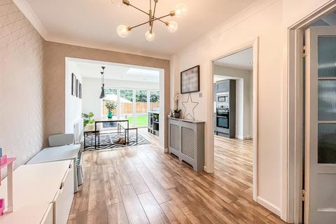8 Marks Close, Ingatestone, CM4 9AR