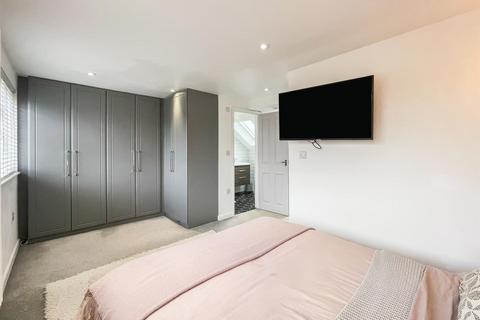 8 Marks Close, Ingatestone, CM4 9AR