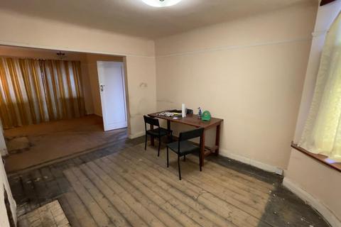 134 Elgin Avenue, Harrow, HA3 8QJ