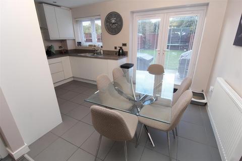 4 bedroom semi-detached house for sale - Melling Road, Liverpool L9